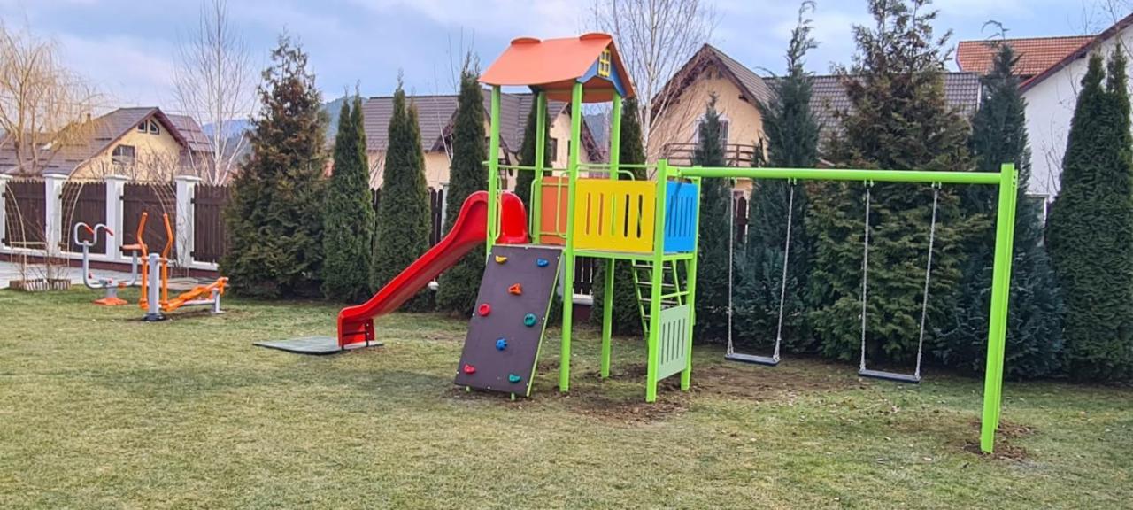 Pensiunea Dara Rîşnov Exteriör bild