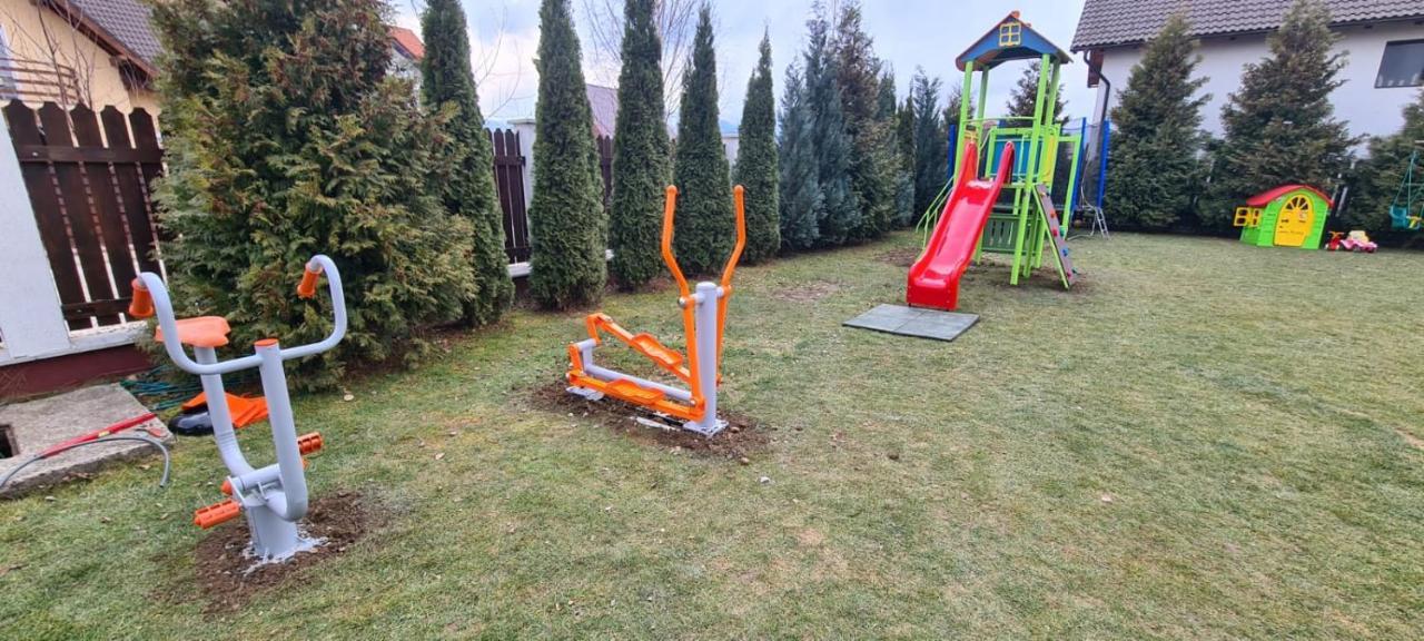 Pensiunea Dara Rîşnov Exteriör bild
