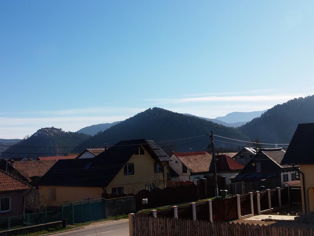 Pensiunea Dara Rîşnov Exteriör bild