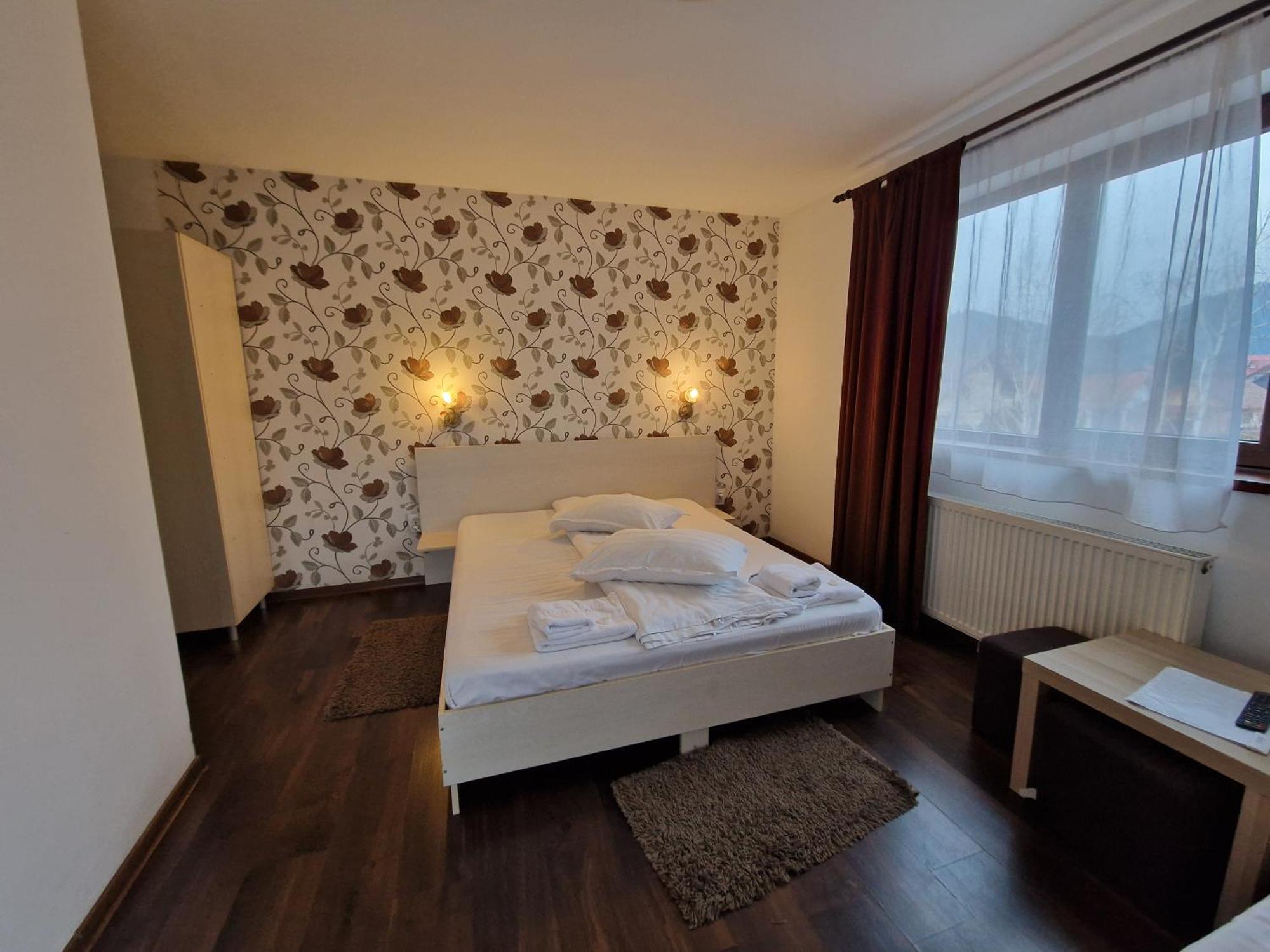 Pensiunea Dara Rîşnov Exteriör bild